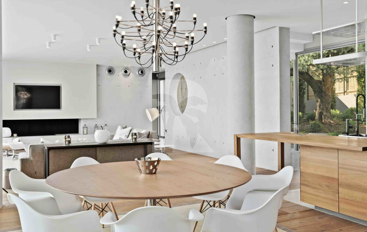 villa in Cannes : Rent this  modern villa few minutes away from the city center, the Croisette and the beaches. - Photo 9