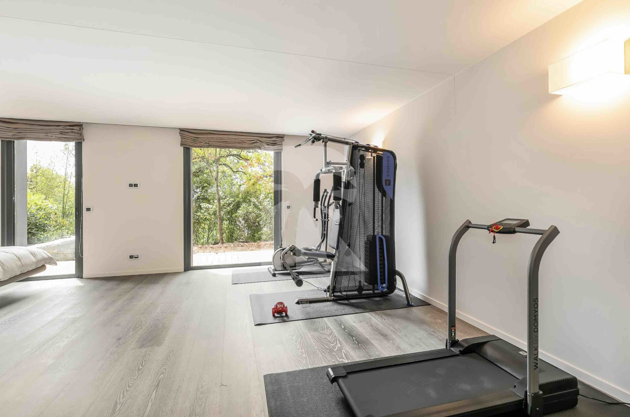 villa in Cannes : Rent this contemporary villa located in a residential area in Cannes. - Photo 12