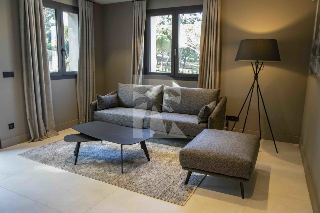 villa in St Tropez : Rent this new villa situated in a private parc ideally located in La Croix Valmer - Photo 12