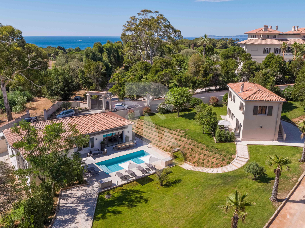 villa in St Tropez : Rent this newly built 5 bedroom villa located in La Croix Valmer - Photo 1