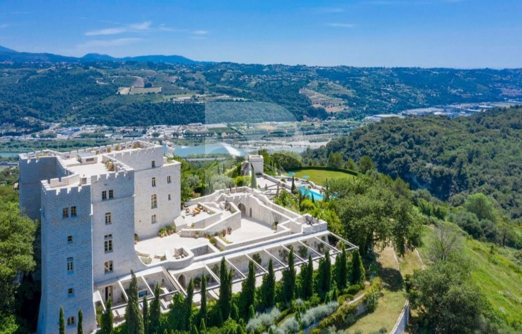 villa in Vence : Rent this magnificent castle with panoramic views - Photo 1