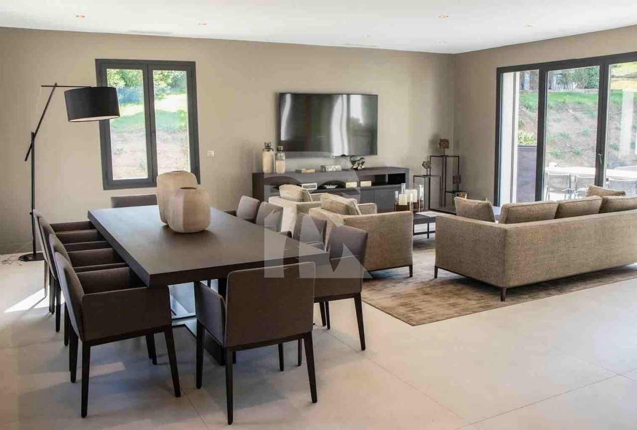 villa in St Tropez : Rent this newly built 5 bedroom villa located in La Croix Valmer - Photo 3