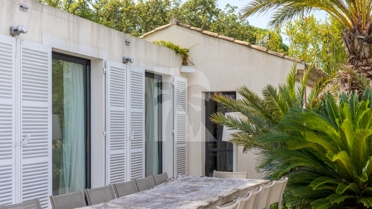 villa in St Tropez : Rent this modern 8 bedroom villa in the centre of St Tropez - Photo 9