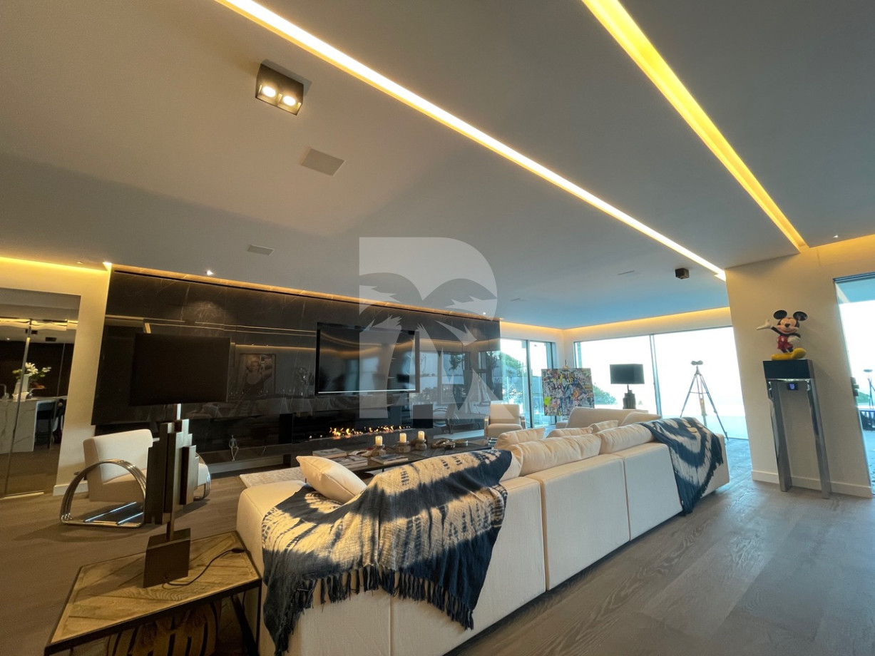 villa in Cannes : Rent this brand new villa located in the residential area of Super Cannes. - Photo 8