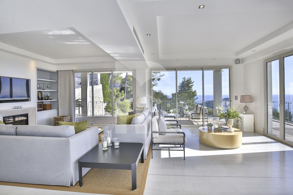 villa in Villefranche-sur-Mer : Rent wonderful 4 bedroom villa located in a secure domain in Villefranche - Photo 9