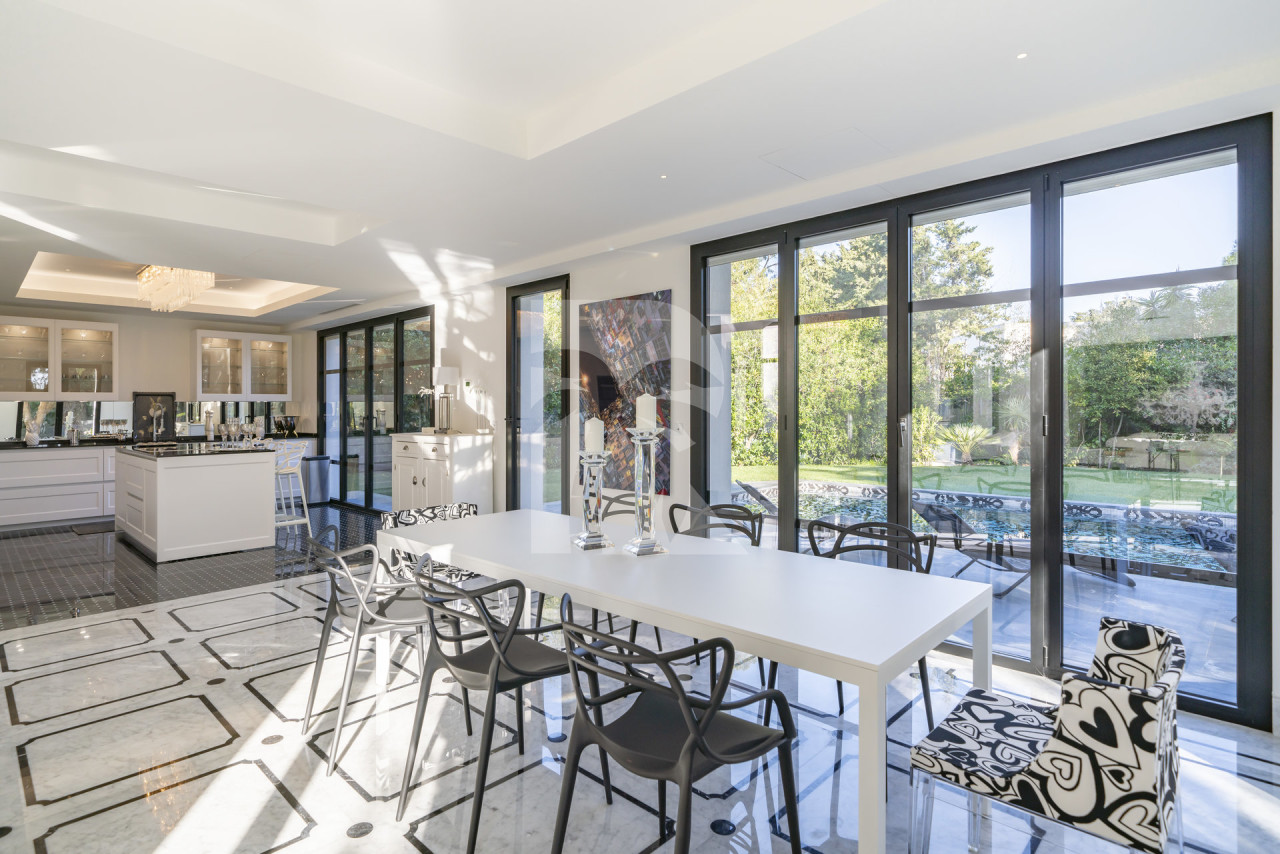 villa in Saint-Jean-Cap-Ferrat : Rent this modern villa with 4 bedroom in Saint Jean Cap Ferrat. - Photo 9