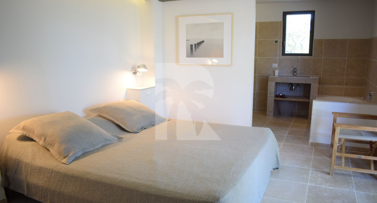 villa in St Tropez : Rent this modern villa ideally located in La Moutte - Photo 10