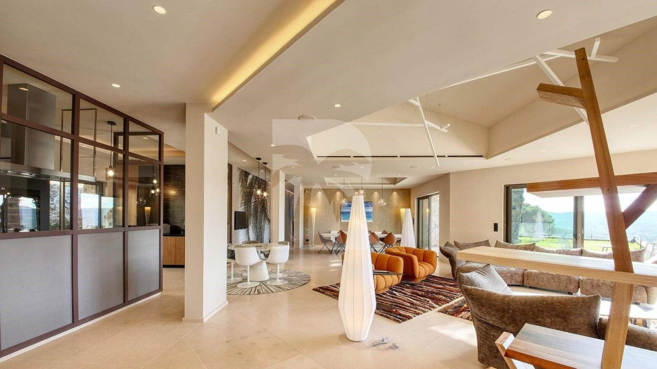 villa in St Tropez : Rent this modern villa ideally located close to Pampelonne beach - Photo 3