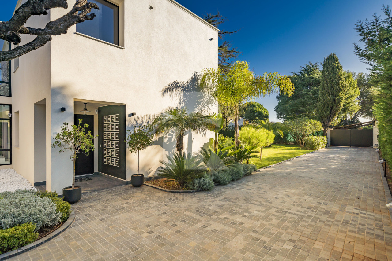 villa in Saint-Jean-Cap-Ferrat : Rent this modern villa with 4 bedroom in Saint Jean Cap Ferrat. - Photo 6
