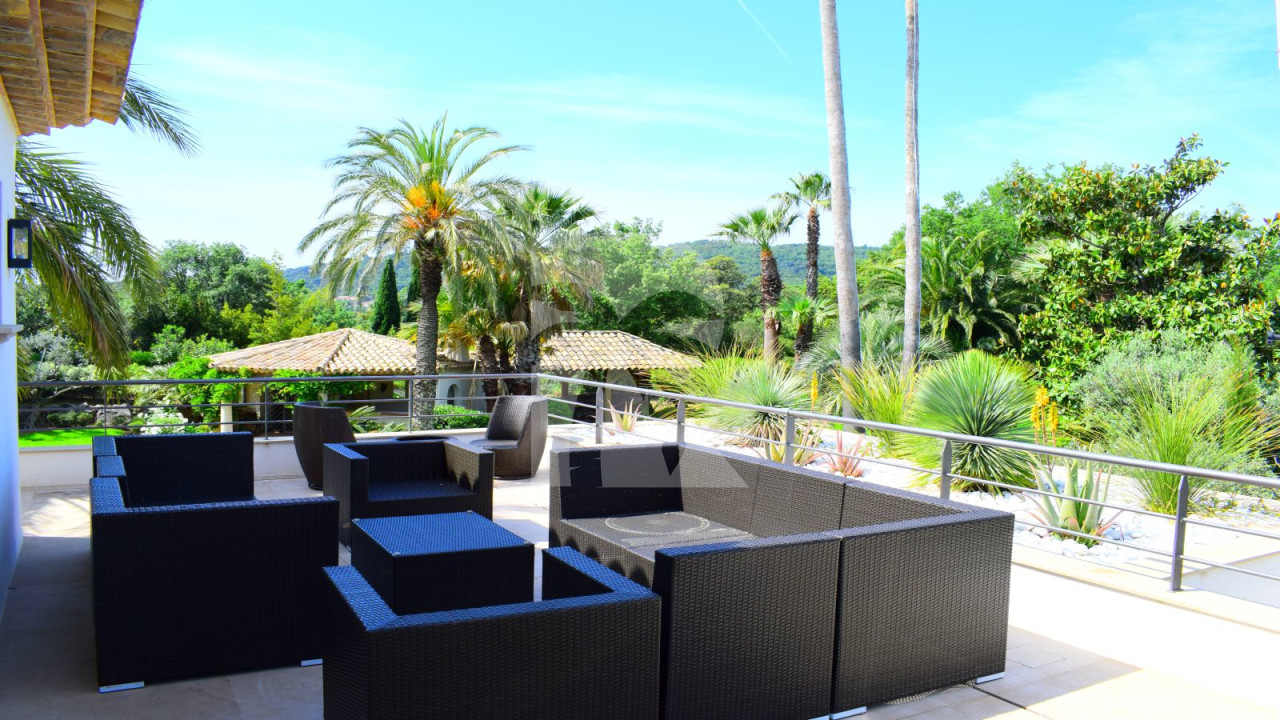 villa in St Tropez : Rent this lovely family villa located near the city center - Photo 2