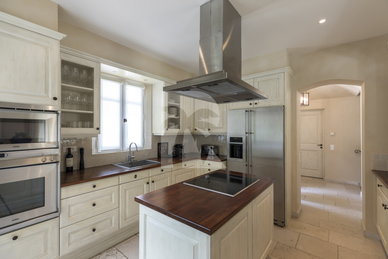 villa in St Tropez : Rent this lovely villa within walking distance to the beach of Pampelonne - Photo 6