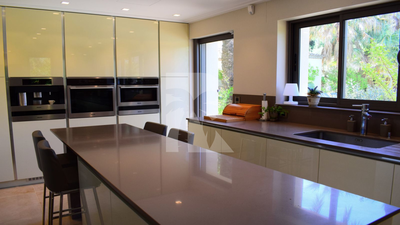 villa in St Tropez : Rent this lovely family villa located near the city center - Photo 10