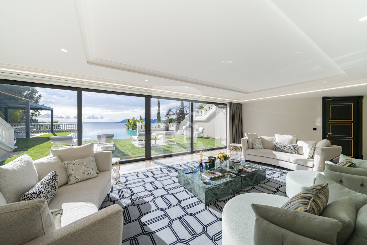 villa in Cannes : Stunning 9 bedroom mansion located in the hills of Cannes with incredible sea views - Photo 8
