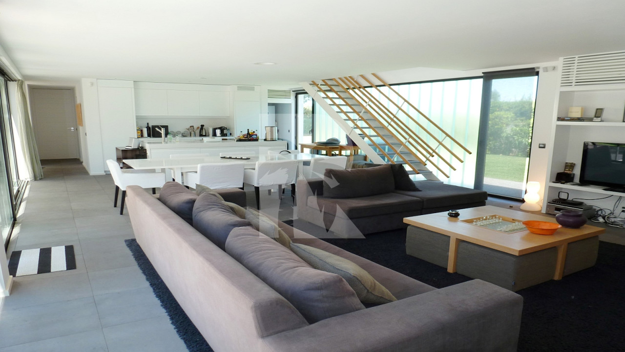 villa in Gassin : Rent this contemporary villa ideally located in St Tropez - Photo 3