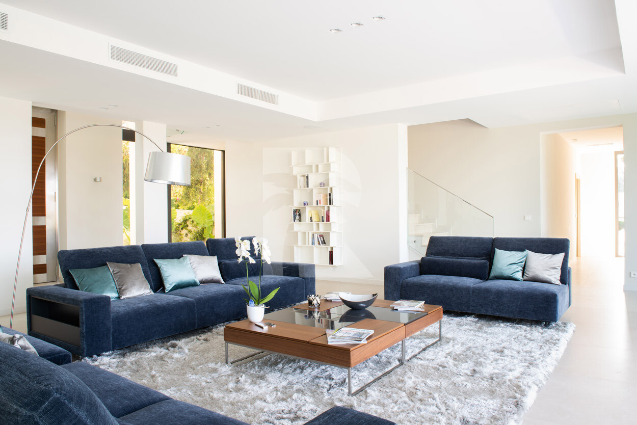 villa in Cannes : Rent this wonderful contemporary villa close to Cannes Center with 6 ensuite bedrooms. - Photo 11