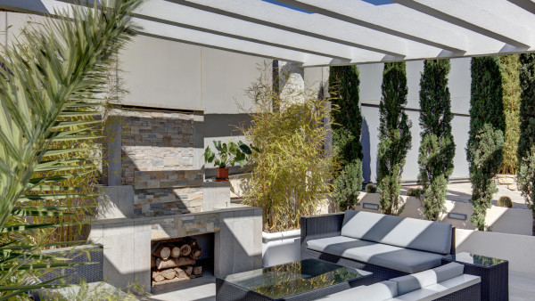 villa in Cannes : Rent modern, gorgeous Villa in Cannes Croix des Gardes, close to the Croisette and the beaches of Cannes - Photo 12