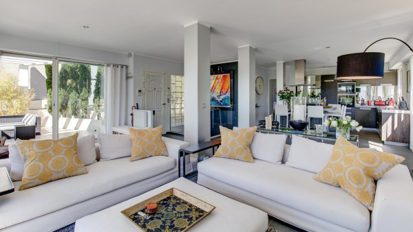 villa in Cannes : Rent modern, gorgeous Villa in Cannes Croix des Gardes, close to the Croisette and the beaches of Cannes - Photo 20