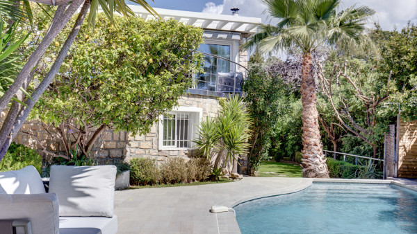 villa in Cannes : Rent modern, gorgeous Villa in Cannes Croix des Gardes, close to the Croisette and the beaches of Cannes - Photo 27