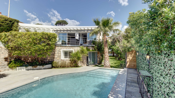 villa in Cannes : Rent modern, gorgeous Villa in Cannes Croix des Gardes, close to the Croisette and the beaches of Cannes - Photo 31