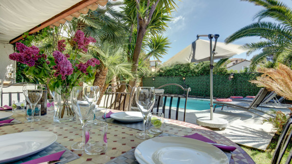 villa in Cannes : Rent modern, gorgeous Villa in Cannes Croix des Gardes, close to the Croisette and the beaches of Cannes - Photo 29