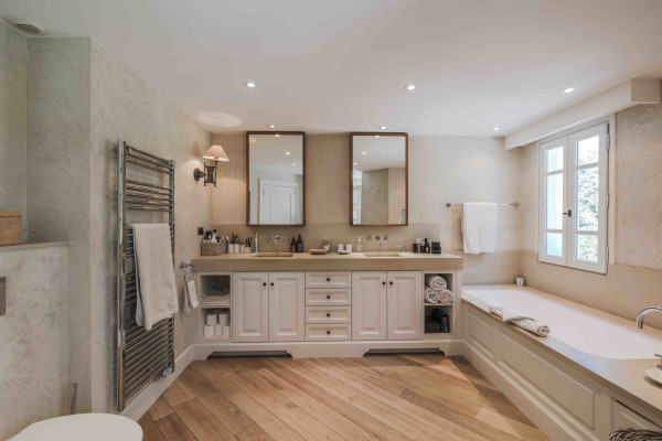 villa in Mougins : Rent incredible and unique villa in Mougins with 360 views - Photo 11