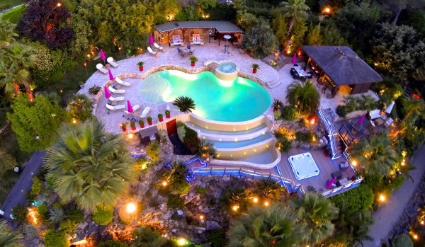 villa in Mougins : Rent Villa with Magnificent Grounds in Mougins - Photo 9