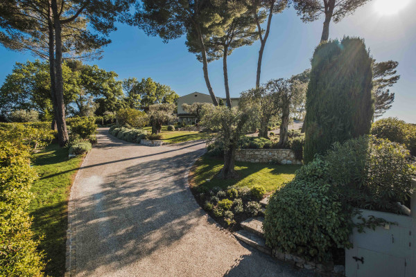 villa in Mougins : Rent incredible and unique villa in Mougins with 360 views - Photo 121