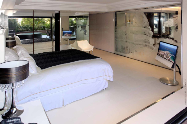 apartment in Cannes : Rent the Croisette's most stunning Penthouse with huge gardens and sea views - Photo 47