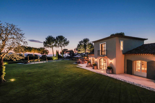 villa in Mougins : Rent incredible and unique villa in Mougins with 360 views - Photo 138