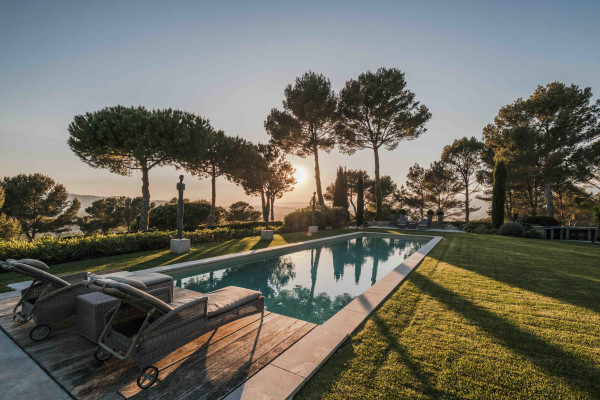 villa in Mougins : Rent incredible and unique villa in Mougins with 360 views - Photo 130