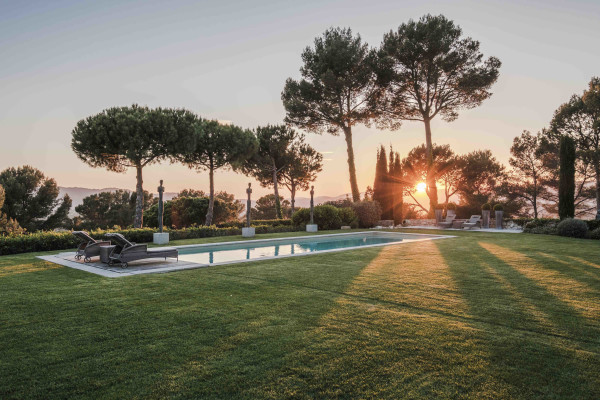 villa in Mougins : Rent incredible and unique villa in Mougins with 360 views - Photo 132