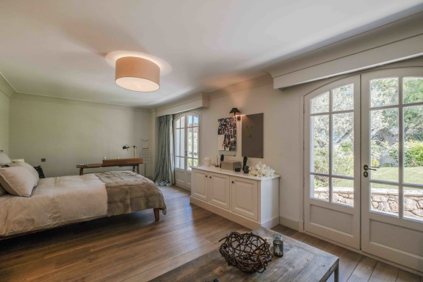 villa in Mougins : Rent incredible and unique villa in Mougins with 360 views - Photo 78