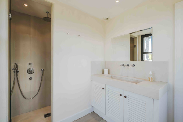 villa in Mougins : Rent incredible and unique villa in Mougins with 360 views - Photo 58