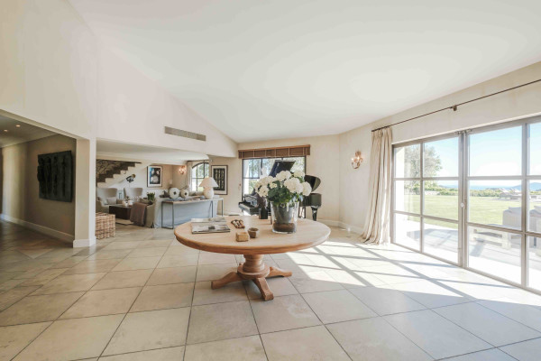 villa in Mougins : Rent incredible and unique villa in Mougins with 360 views - Photo 100