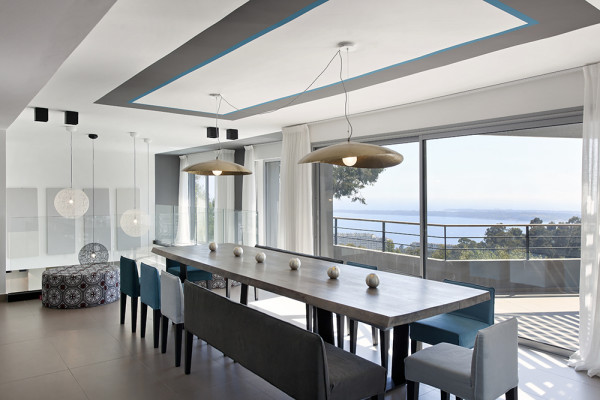 villa in Cannes : Rent modern 6 bedroom villa with swimming pool and sea view in the heights of Cannes - Photo 22