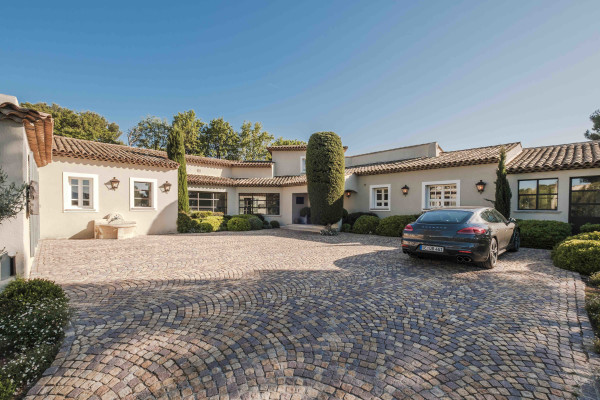 villa in Mougins : Rent incredible and unique villa in Mougins with 360 views - Photo 127