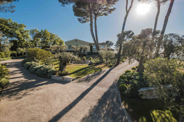 villa in Mougins : Rent incredible and unique villa in Mougins with 360 views - Photo 122