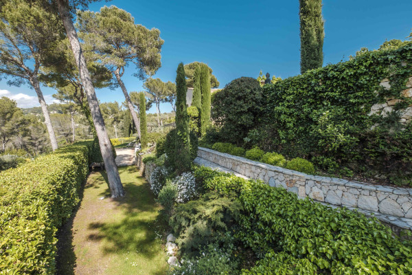 villa in Mougins : Rent incredible and unique villa in Mougins with 360 views - Photo 41