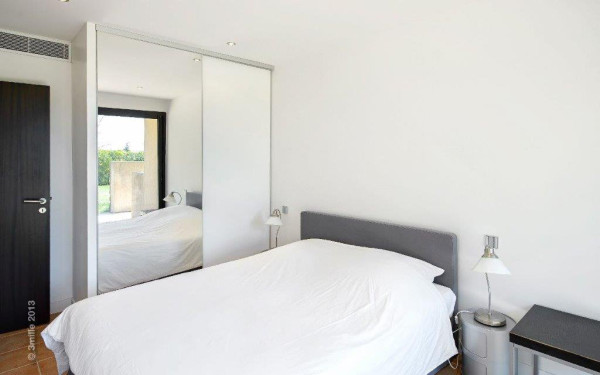 villa in Cannes : Modern 5 bedroom, 4 bathroom villa to rent in Cannes with sea views and care taker - Photo 16