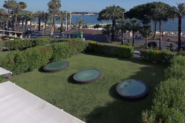 apartment in Cannes : Rent the Croisette's most stunning Penthouse with huge gardens and sea views - Photo 0
