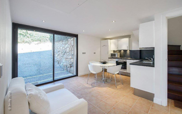 villa in Cannes : Modern 5 bedroom, 4 bathroom villa to rent in Cannes with sea views and care taker - Photo 20
