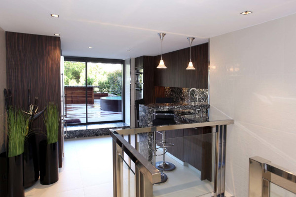 apartment in Cannes : Rent the Croisette's most stunning Penthouse with huge gardens and sea views - Photo 25