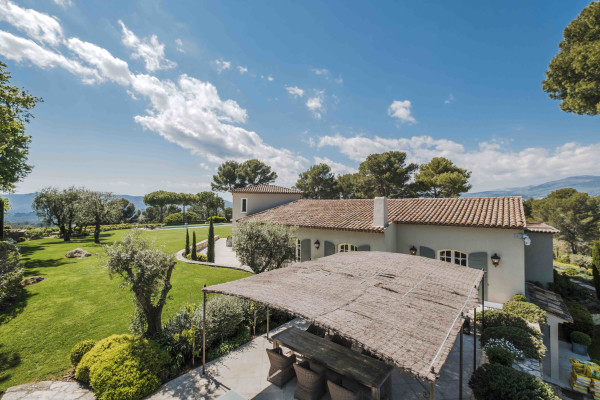 villa in Mougins : Rent incredible and unique villa in Mougins with 360 views - Photo 31