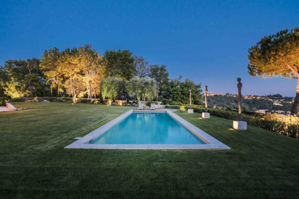 villa in Mougins : Rent incredible and unique villa in Mougins with 360 views - Photo 136