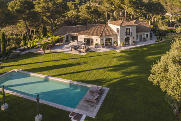 villa in Mougins : Rent incredible and unique villa in Mougins with 360 views - Photo 143