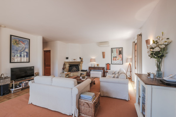 villa in Cap d'Antibes : Rent this charming Villa close to the Garoupe Beach on Cap d Antibes - Photo 3