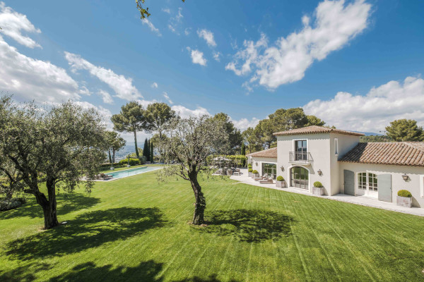 villa in Mougins : Rent incredible and unique villa in Mougins with 360 views - Photo 26