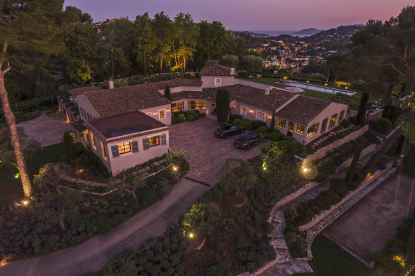 villa in Mougins : Rent incredible and unique villa in Mougins with 360 views - Photo 159