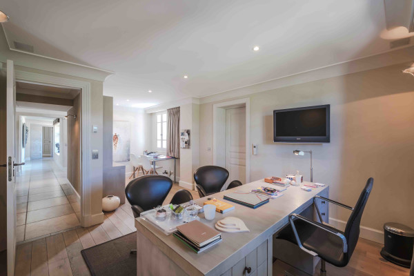 villa in Mougins : Rent incredible and unique villa in Mougins with 360 views - Photo 64