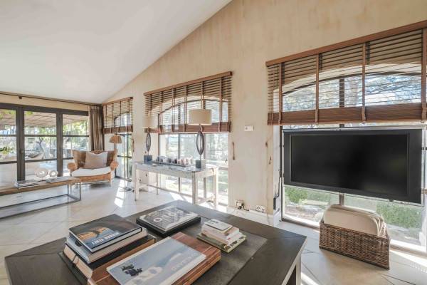 villa in Mougins : Rent incredible and unique villa in Mougins with 360 views - Photo 94